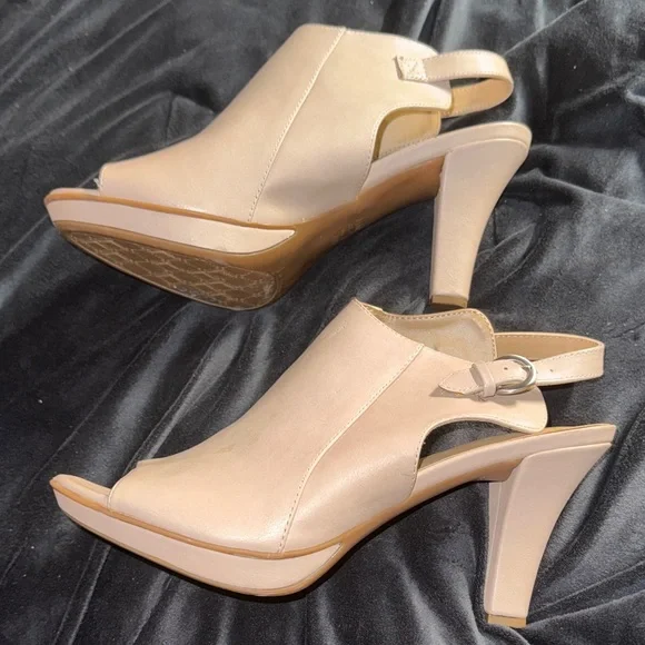 Naturalizer Size 9.5 Cream Women's Slingback Peep toe Booties Sandals 3” Heel - Picture 11 of 11